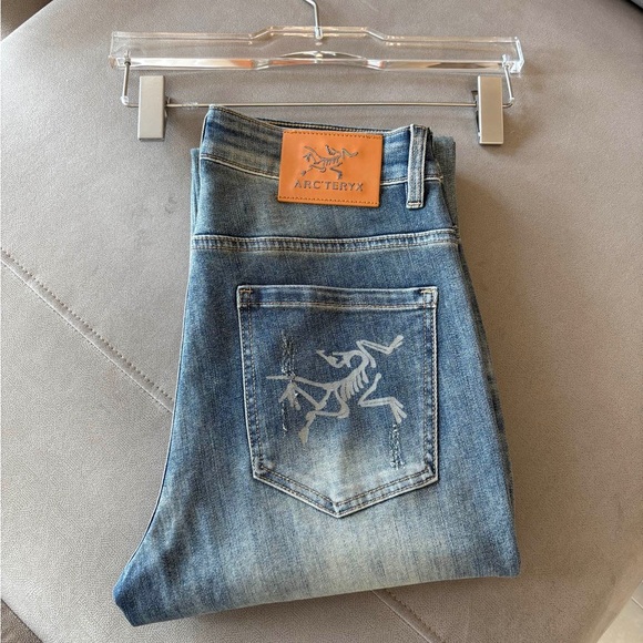 Arc'teryx Men's Faded Blue Jeans